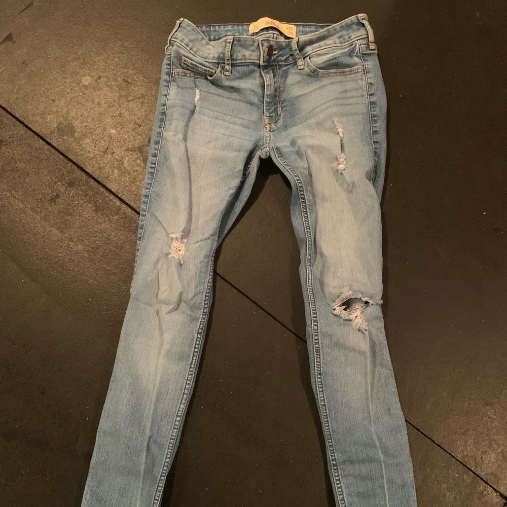 Low-rise  ripped Hollister Jeans